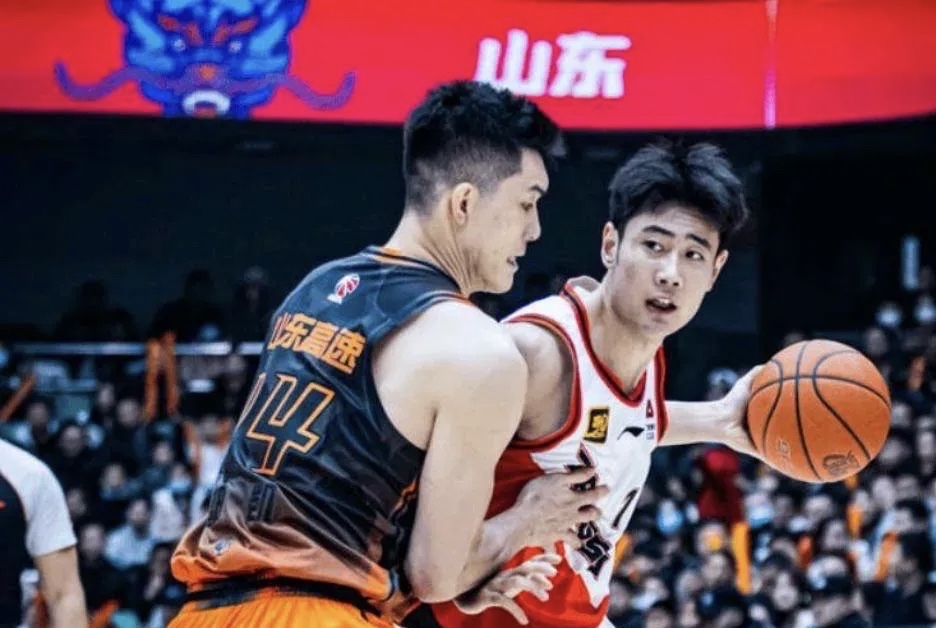 杏彩体育官方平台-生日快乐！山东男篮分享球队为郭凯庆生视频