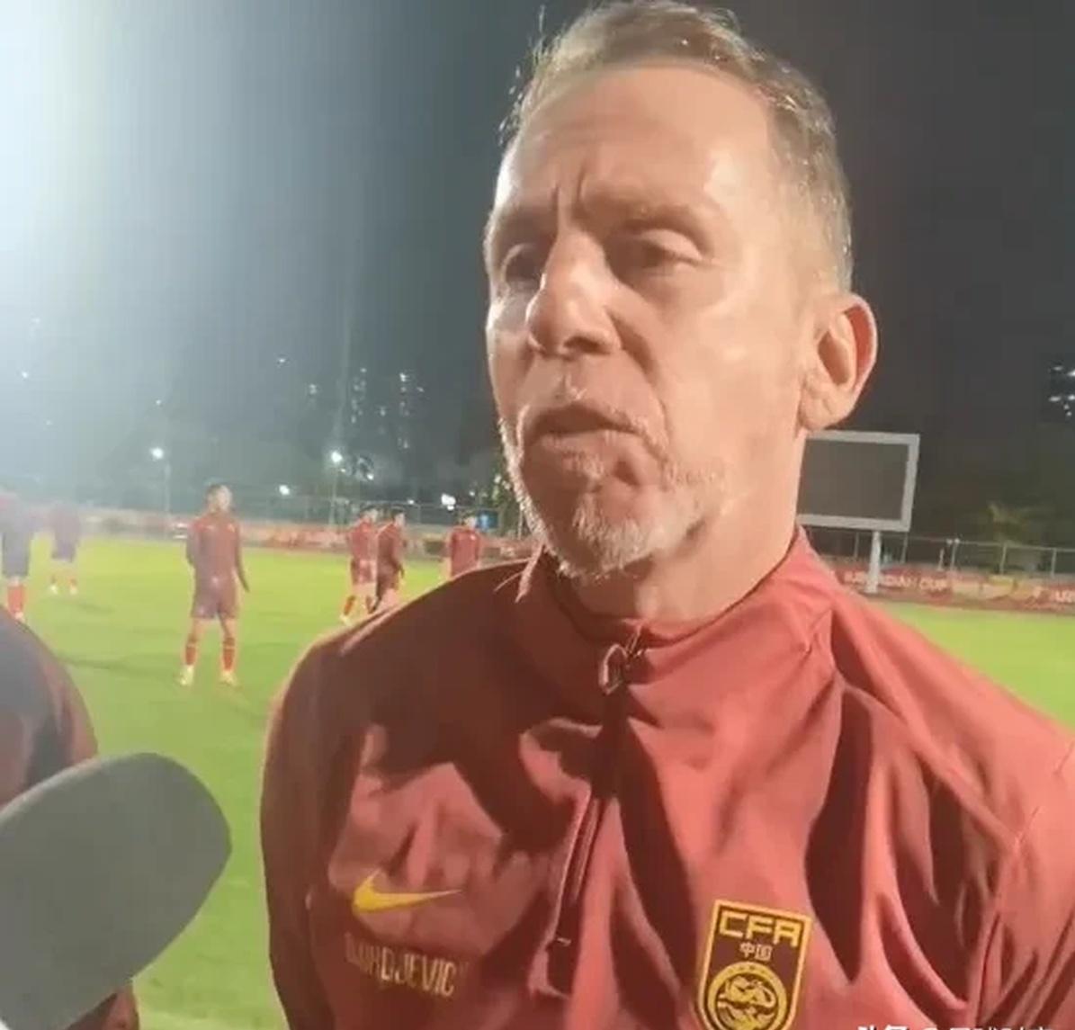 久尔杰维奇完成既定目标离任国足战术选人将再次推倒重来的简单介绍