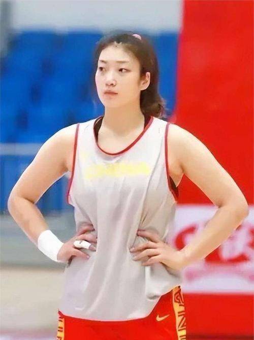 杨毅谈李梦无缘亚洲杯:宫鲁鸣无任何私欲