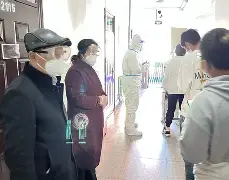 包含香港流浪者展现风采，球员齐心协力奋战的词条